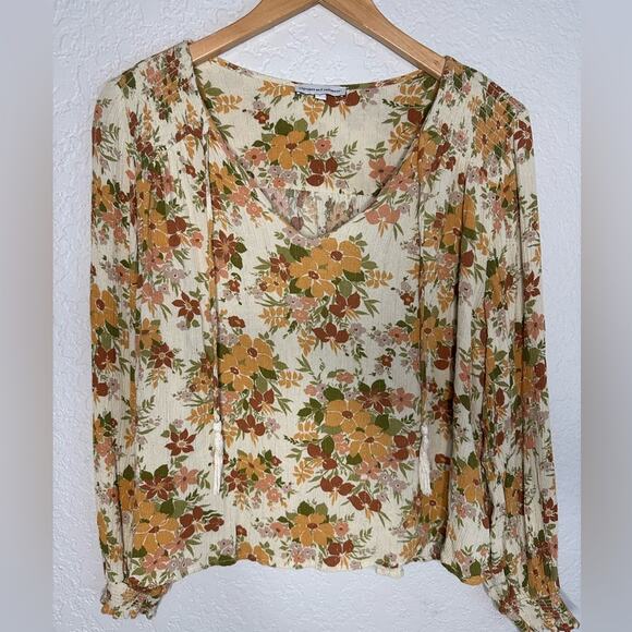 Cupcakes and Cashmere Cottage Floral Top Long Sleeve Babydoll Viscose Fall Girly - Picture 1 of 6